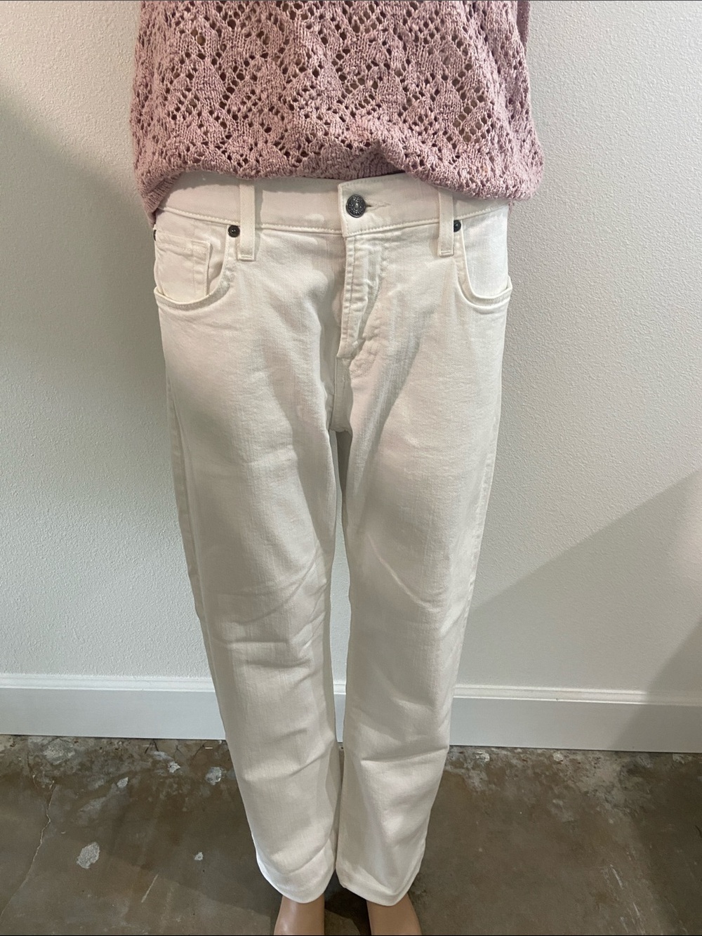 7 For All Mankind White Standard Straight Leg Jeans sz 30